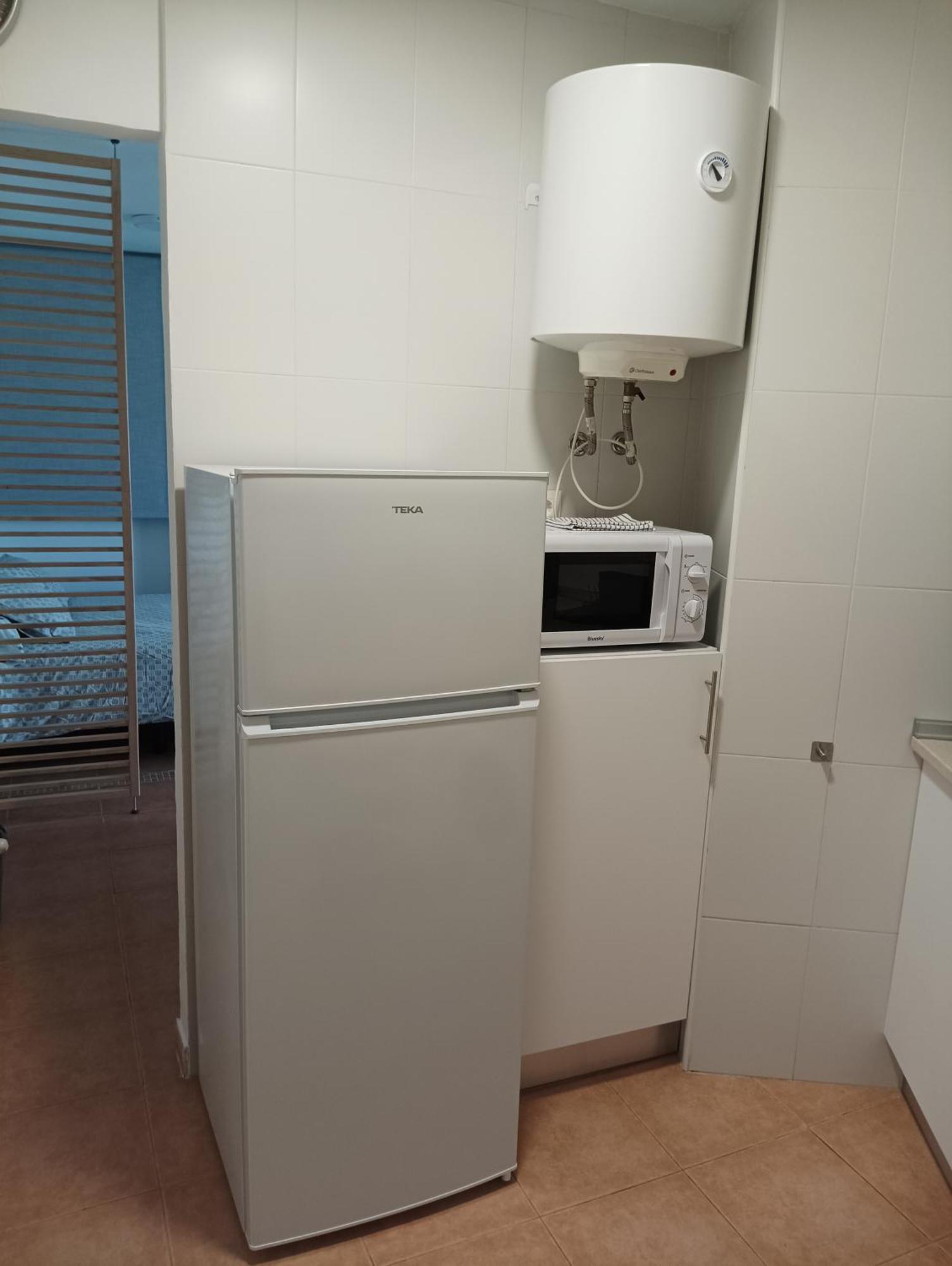 Luminoso Estudio Muy Cerca De La Playa Apartment Benalmadena Luaran gambar