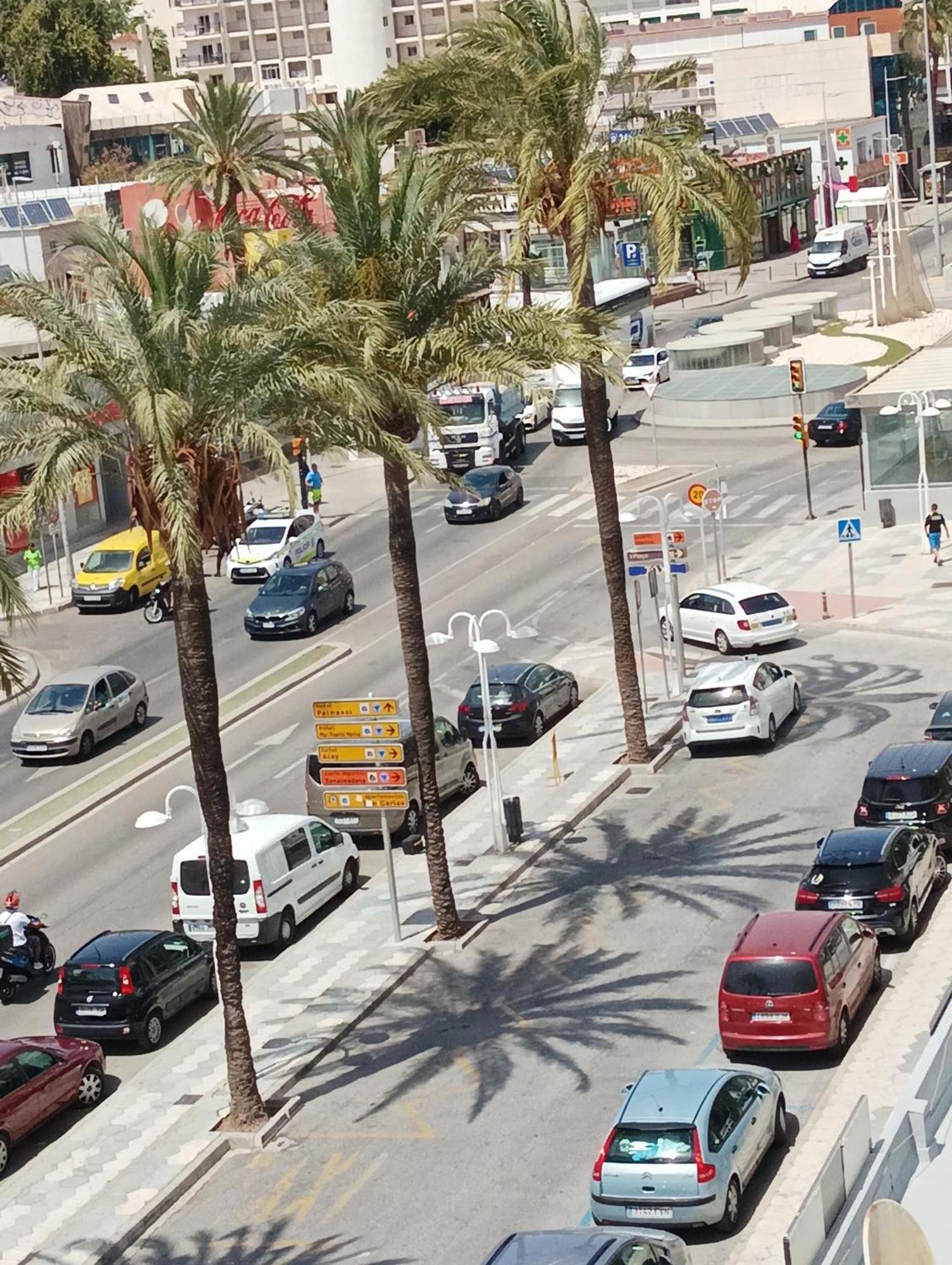 Luminoso Estudio Muy Cerca De La Playa Apartment Benalmadena Luaran gambar