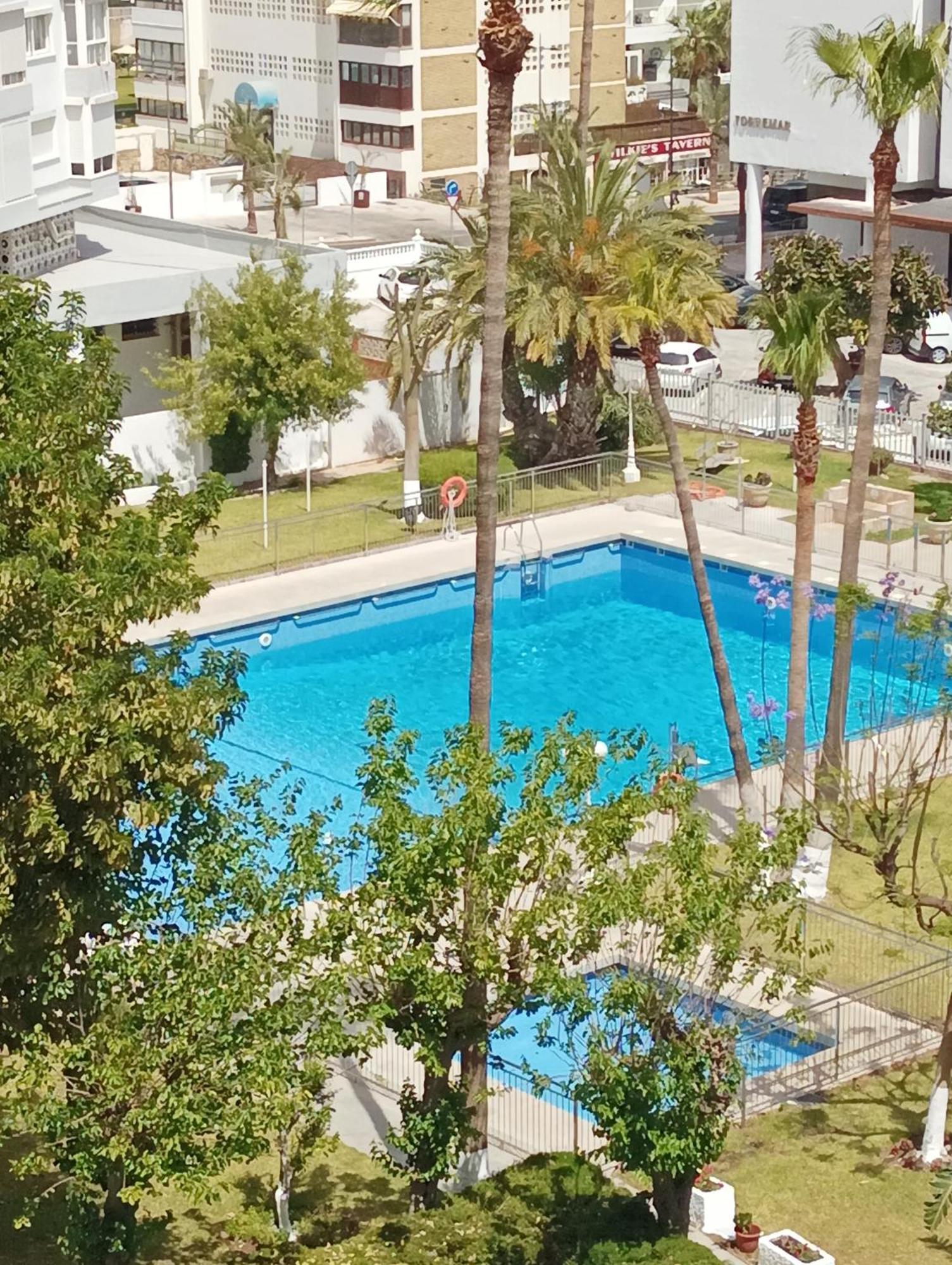 Luminoso Estudio Muy Cerca De La Playa Apartment Benalmadena Luaran gambar
