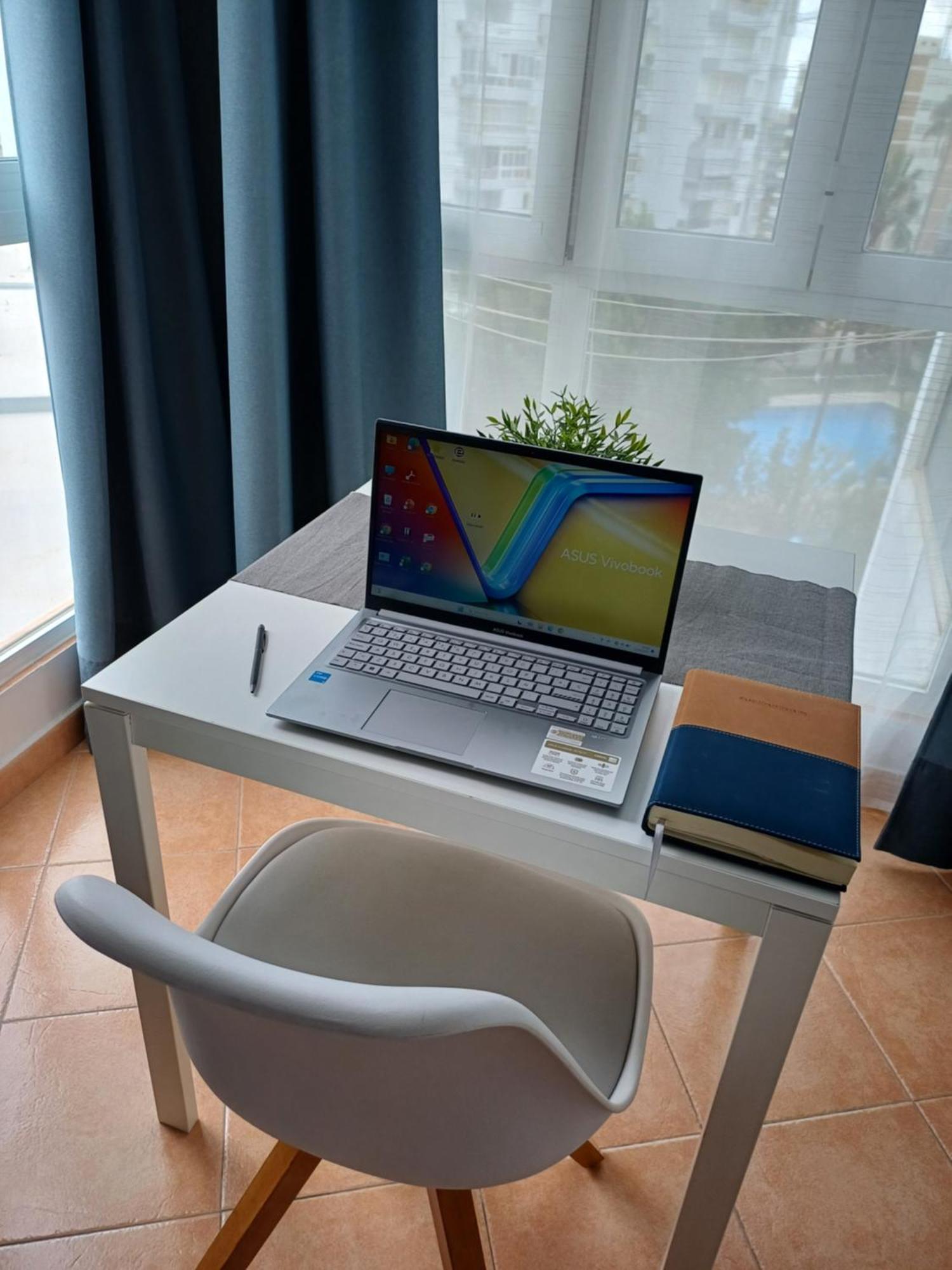 Luminoso Estudio Muy Cerca De La Playa Apartment Benalmadena Luaran gambar